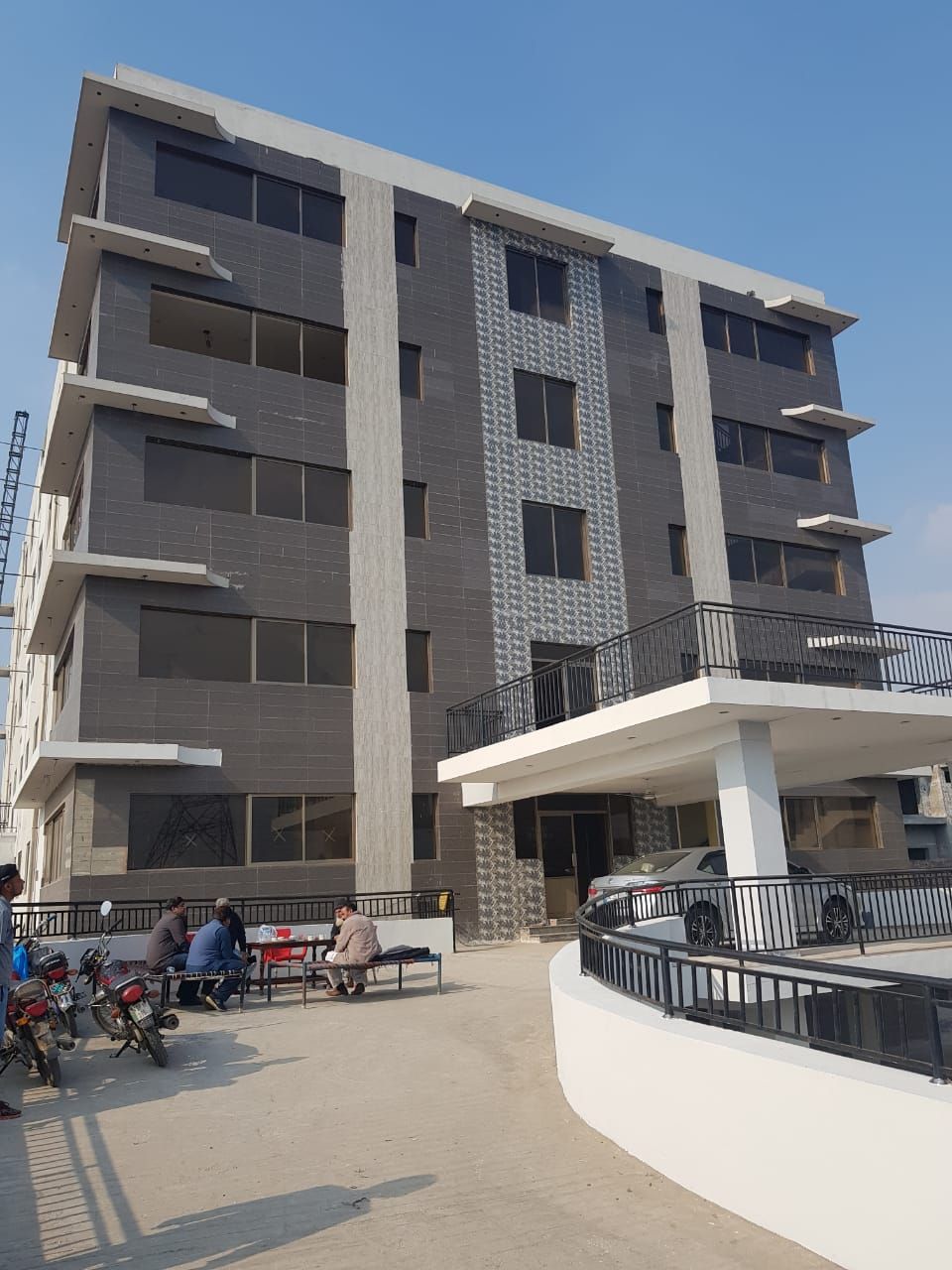 AMT Medical Centre — Munnianwala, Faisalabad